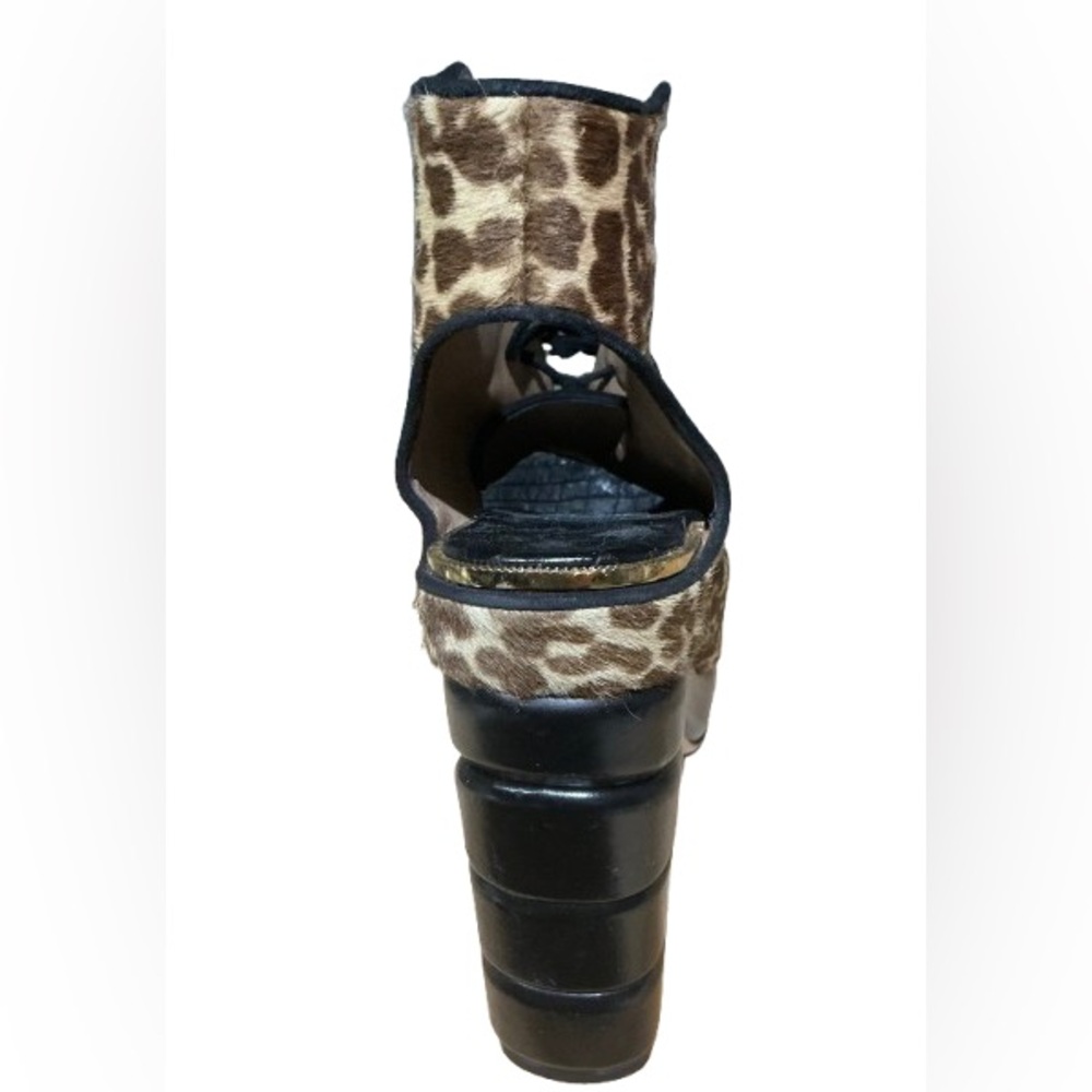 Salvatore Ferragamo Authentic Laconia High Heeled Animal Print Booties 9.5 - Picture 6 of 11
